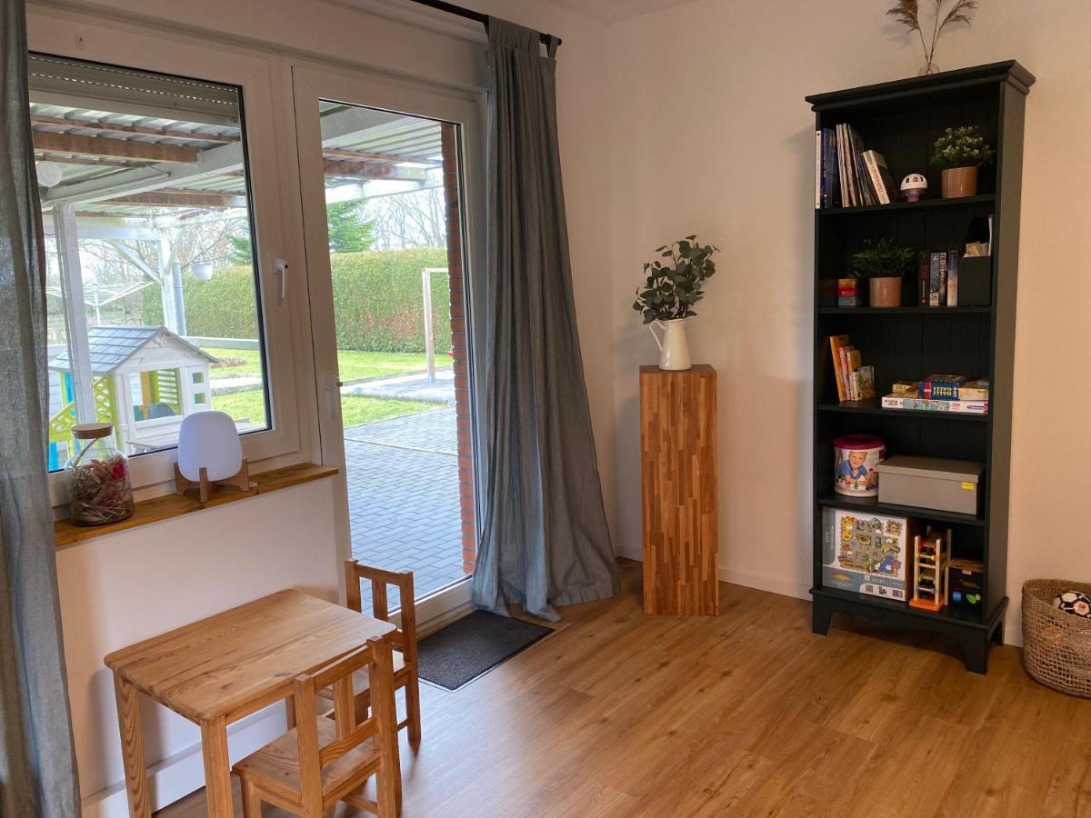 Ferienhaus Sieglinde Mit Deichblick Emden Ngoại thất bức ảnh